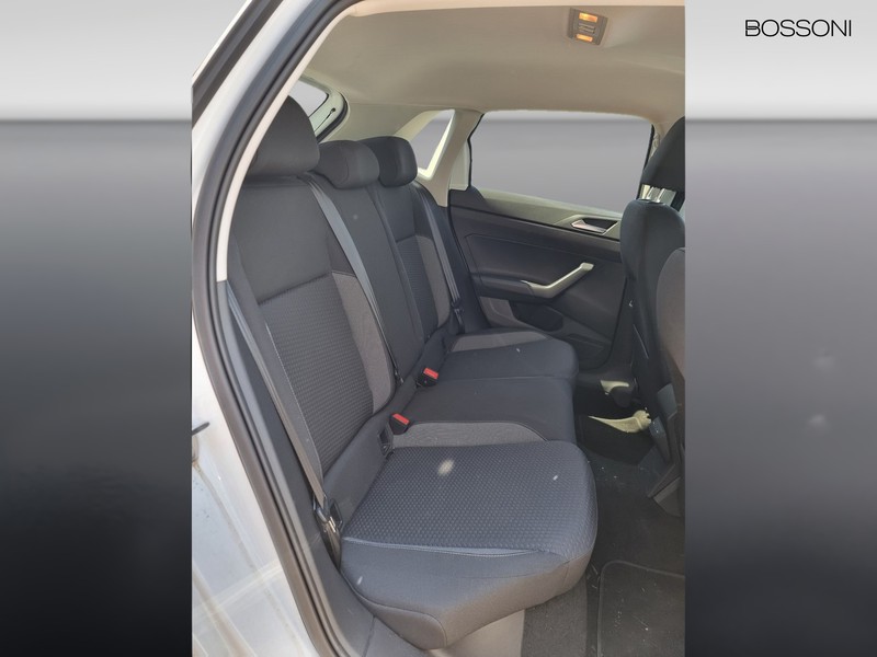 13 - Volkswagen Polo 1.0 tsi 95cv life
