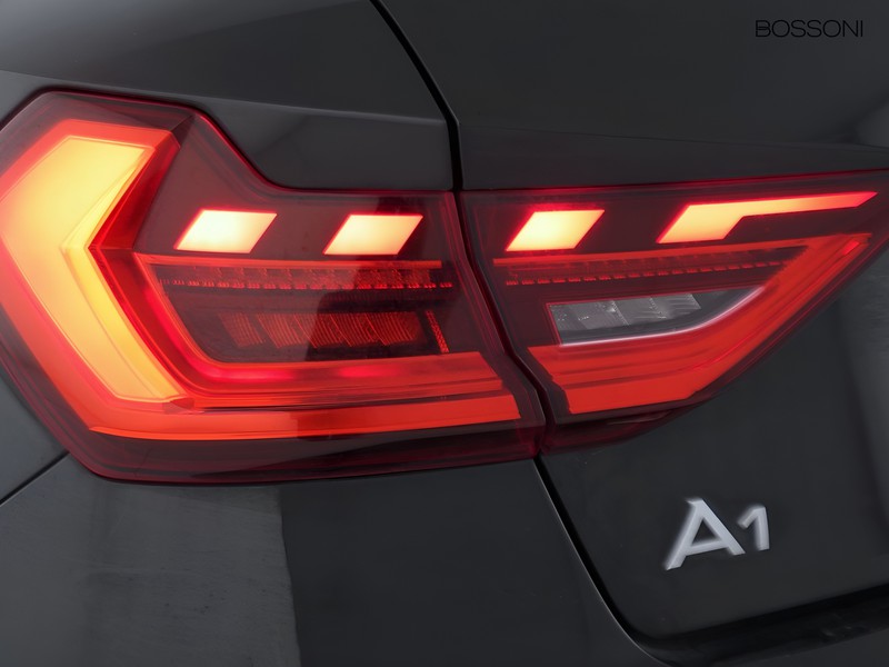7 - Audi A1 sportback 25 1.0 tfsi admired s tronic my20