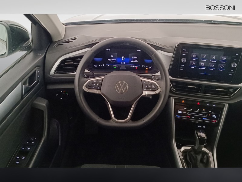 7 - Volkswagen T-Roc 1.5 tsi act sport dsg