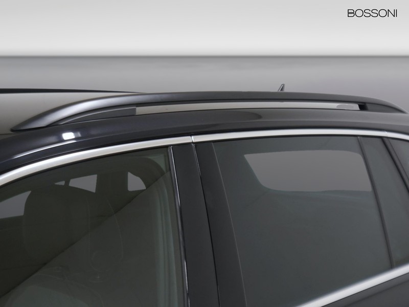 37 - Volkswagen Tiguan 1.5 tsi act 150cv r-line dsg