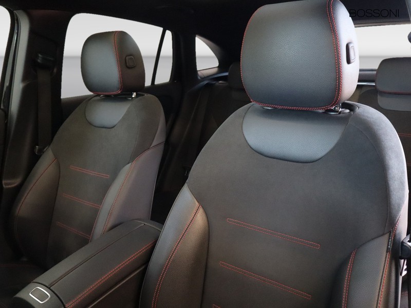 7 - Mercedes GLA 250 premium 4matic 8g-dct
