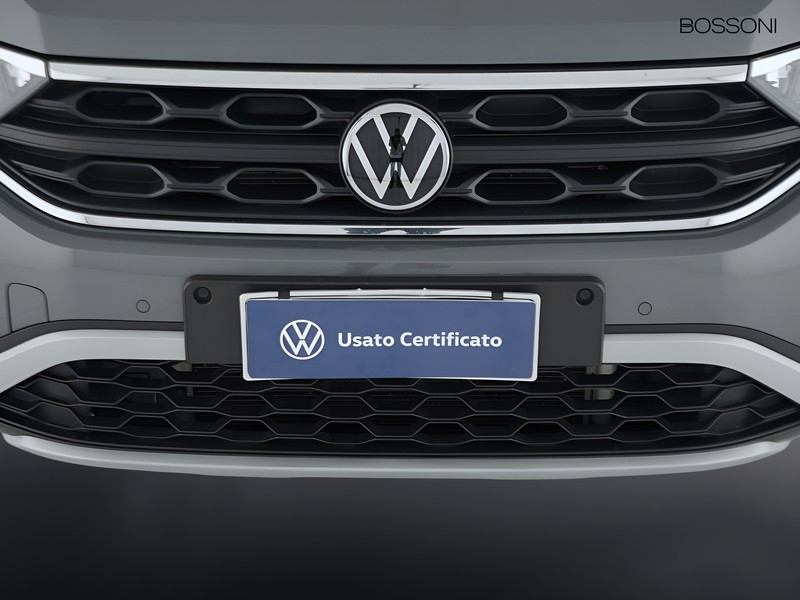 13 - Volkswagen T-Roc 2.0 tdi scr 150cv life dsg