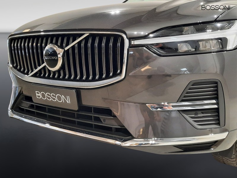 25 - Volvo XC60 2.0 b4 inscription awd automatico