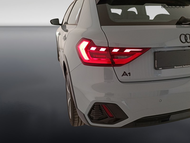 25 - Audi A1 allstreet 30 1.0 tfsi 110cv identity contrast s tronic