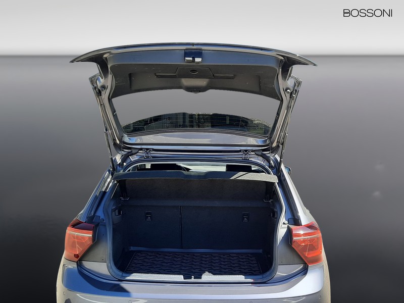 19 - Volkswagen Polo 1.0 tsi 95cv style