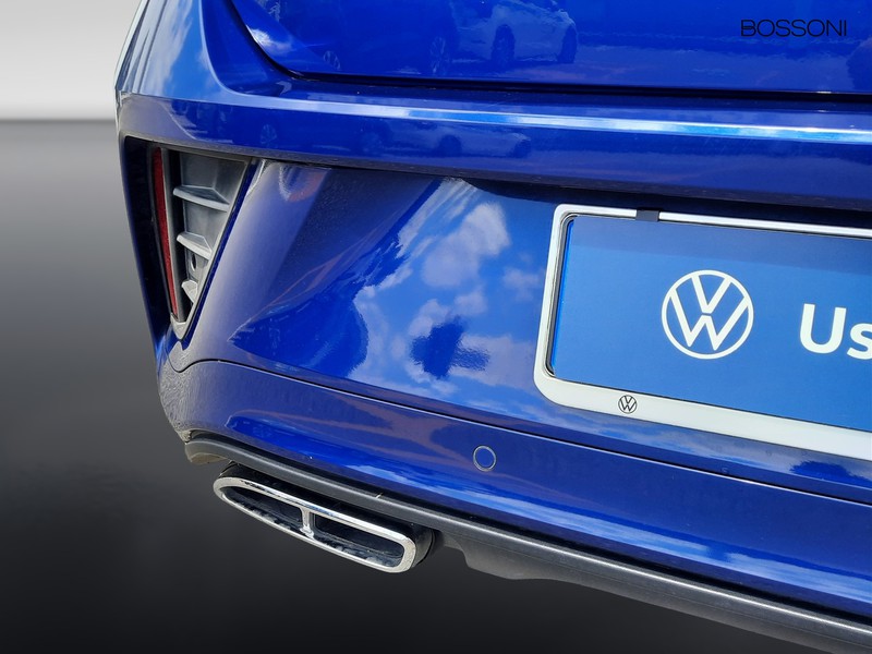 25 - Volkswagen T-Roc 1.0 tsi 110cv r line