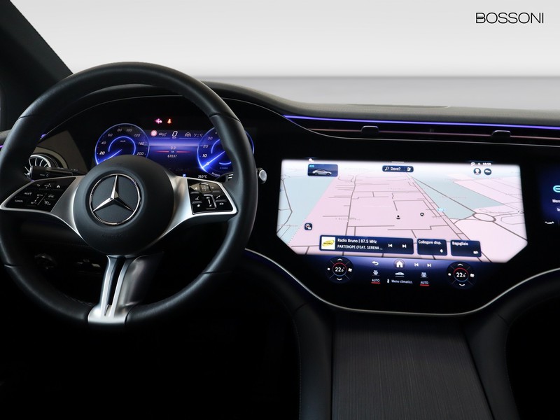 13 - Mercedes EQE 350 premium night edition 4matic