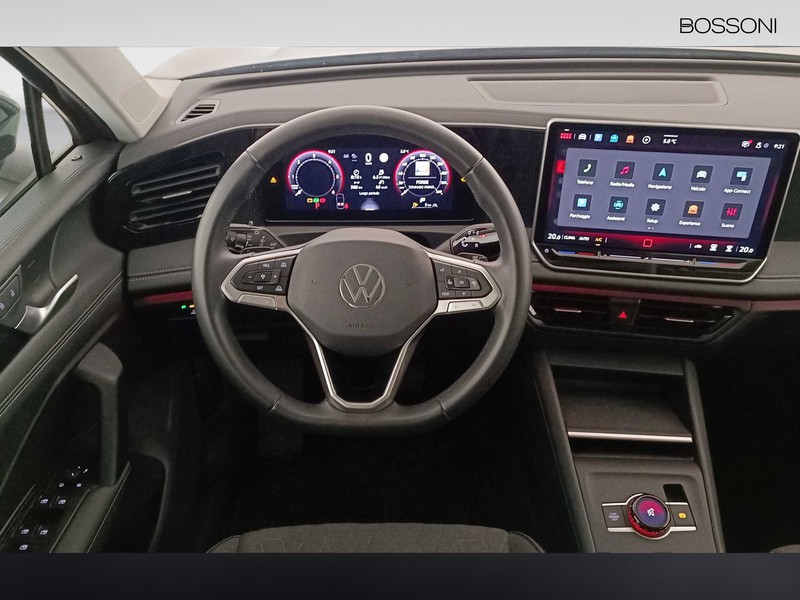 7 - Volkswagen Tiguan 2.0 tdi scr 150cv life dsg
