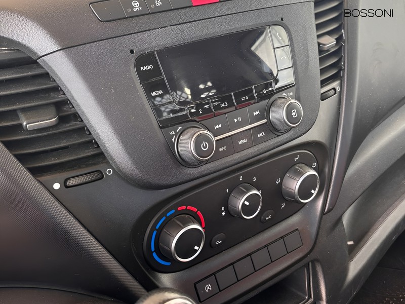 7 - Iveco Daily 35 c12 3000 cab.