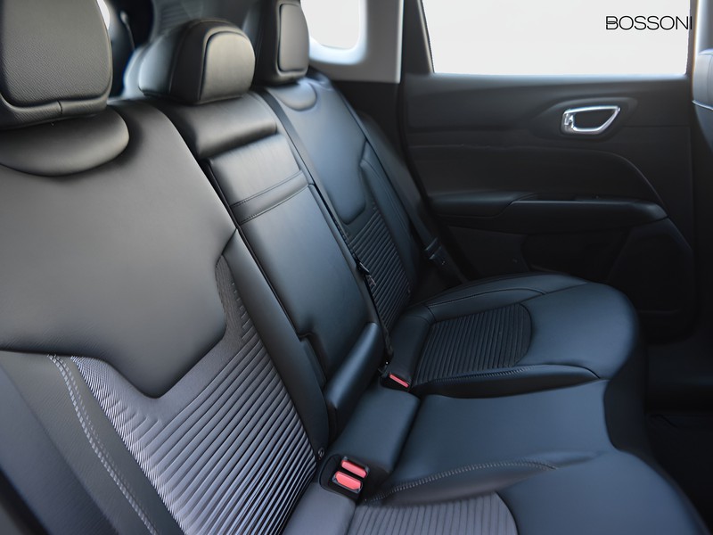 7 - Jeep Compass 1.5 turbo t4 mhev 130cv altitude 2wd