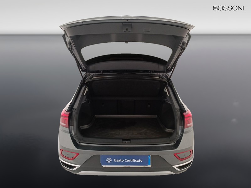 31 - Volkswagen T-Roc 1.0 tsi 110cv style