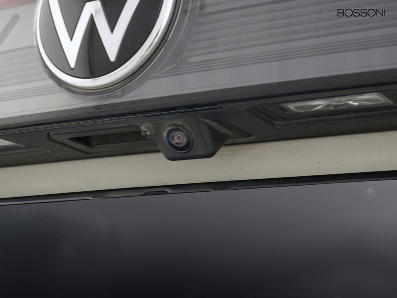 37 - Volkswagen Taigo 1.0 tsi 110cv r-line dsg