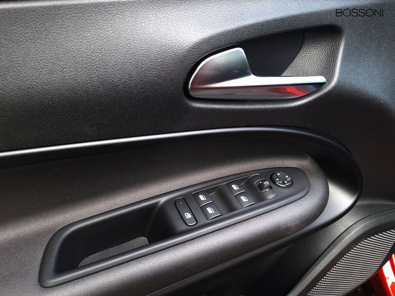 19 - Alfa Romeo Junior 1.2 hybrid 145cv ibrida ti edct6