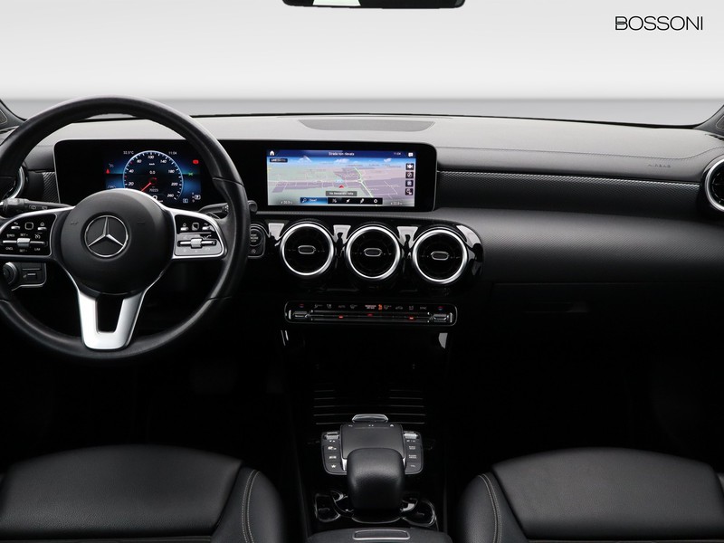 13 - Mercedes CLA shooting brake 200 d sport 8g-dct