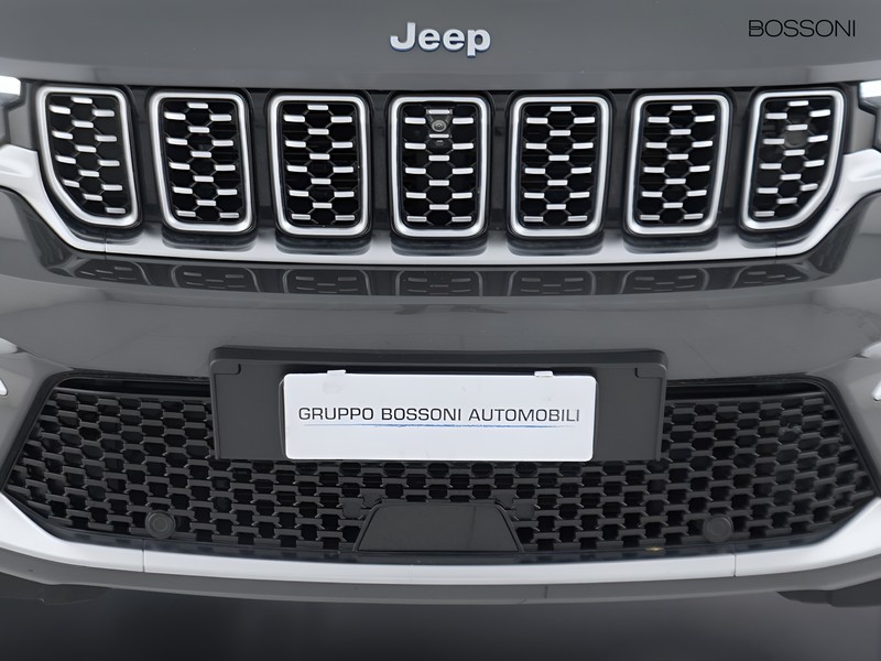 13 - Jeep Grand Cherokee 2.0 atx phev summit reserve 4xe auto