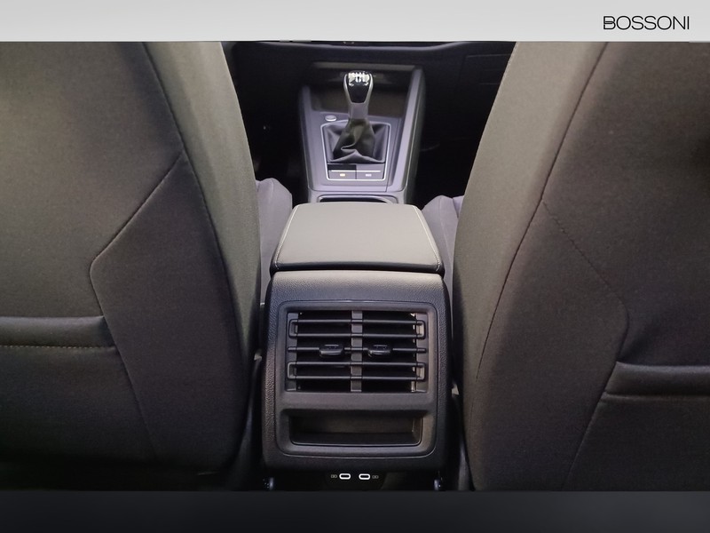 37 - Volkswagen Golf 1.5 tsi act 115cv edition plus