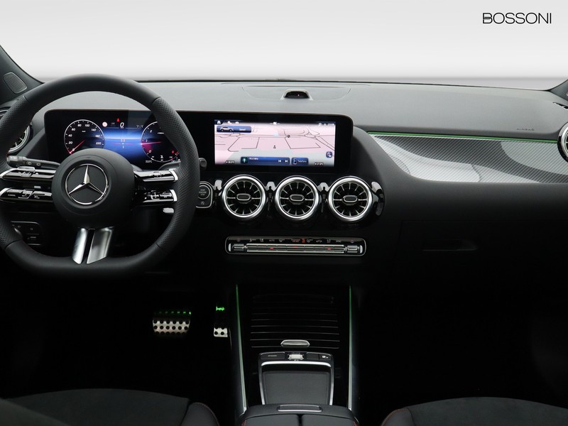 13 - Mercedes GLA 220 d amg line premium 4matic 8g-dct