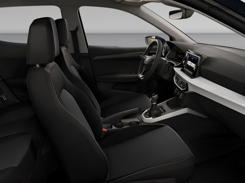 13 - Seat Arona 1.0 ecotsi 95cv black edition
