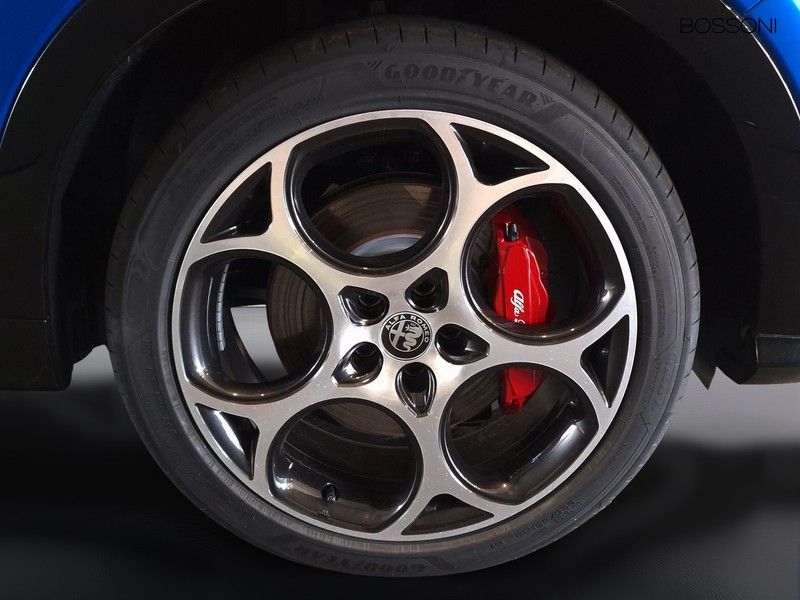 13 - Alfa Romeo Tonale 1.5 hybrid 160cv veloce tct7
