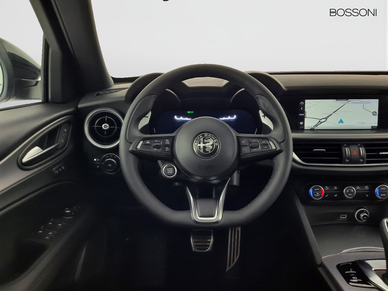7 - Alfa Romeo Stelvio 2.2 turbo 210cv veloce q4 at8