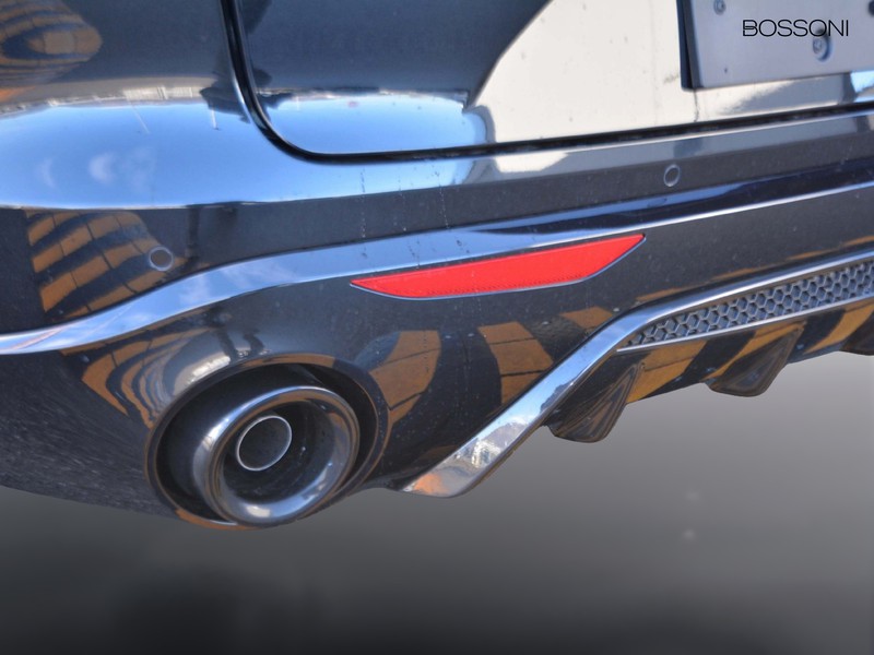 25 - Alfa Romeo Stelvio 2.2 turbo 210cv veloce q4 at8