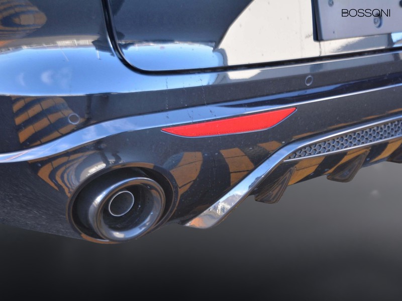 25 - Alfa Romeo Stelvio 2.2 turbo 210cv veloce q4 at8