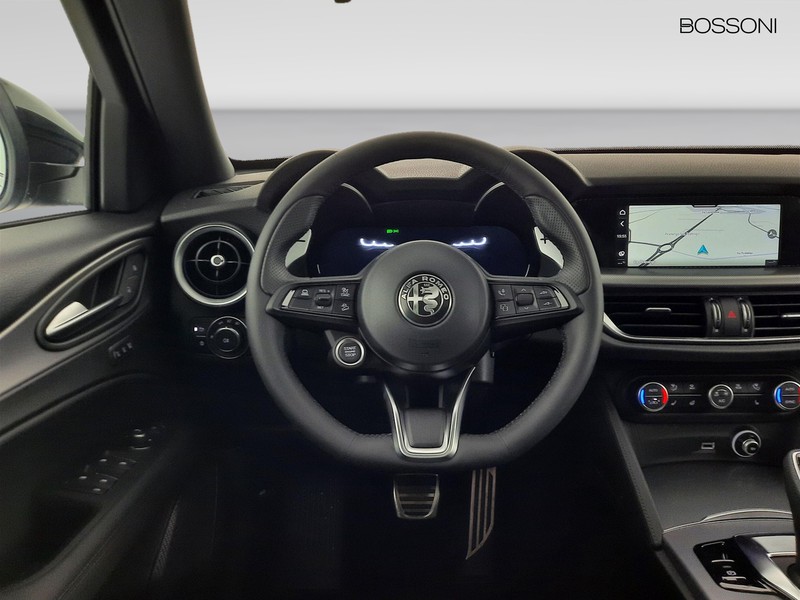 7 - Alfa Romeo Stelvio 2.2 turbo 210cv veloce q4 at8