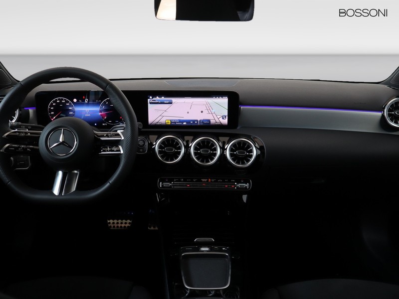 13 - Mercedes Classe A 250 amg line premium 4matic speedshift dct amg 8g