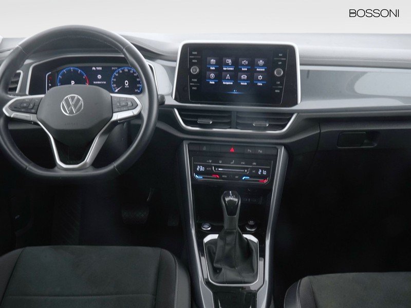 7 - Volkswagen T-Roc 1.5 tsi act style dsg