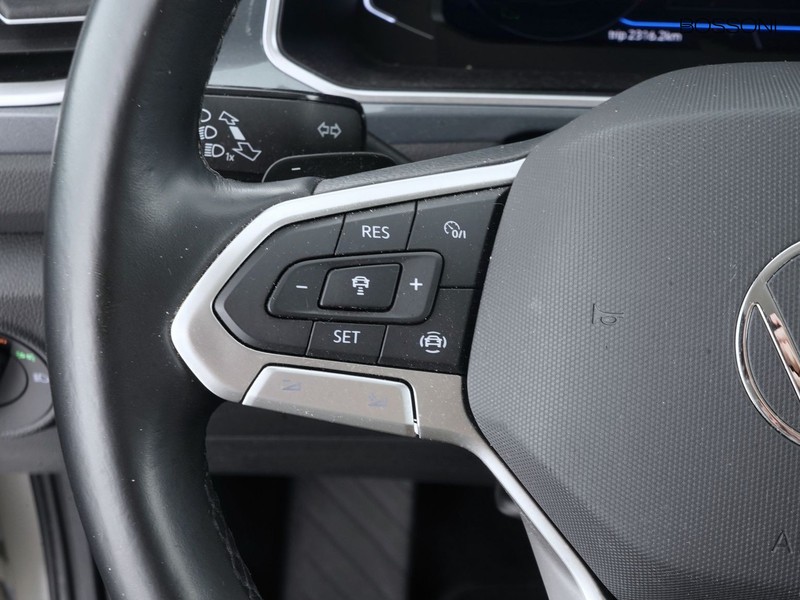 25 - Volkswagen T-Roc 1.5 tsi act style dsg
