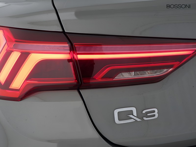 7 - Audi Q3 sportback 45 1.4 tfsi e s line edition s tronic