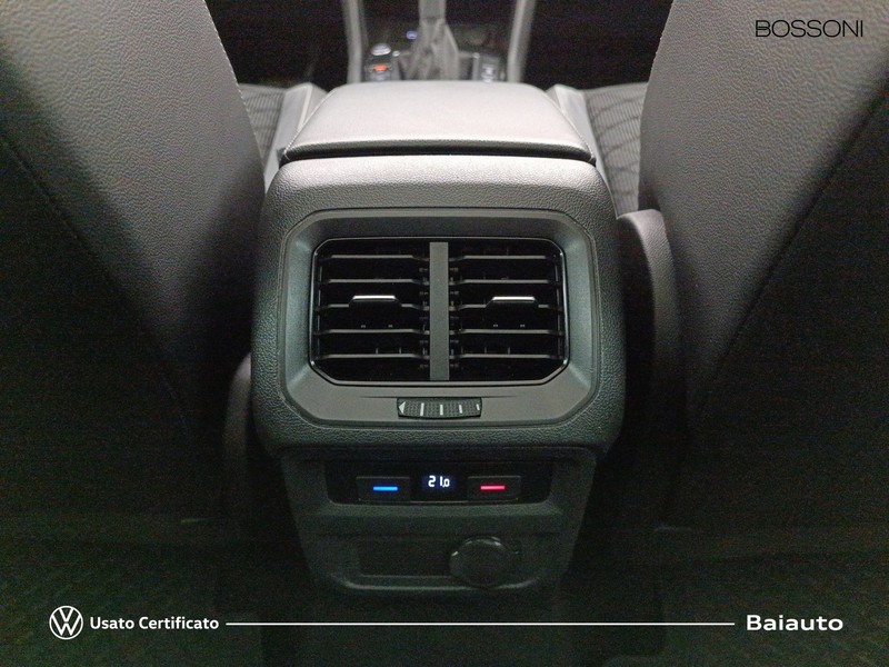 13 - Volkswagen Tiguan 2.0 tdi scr 200cv r line 4motion dsg