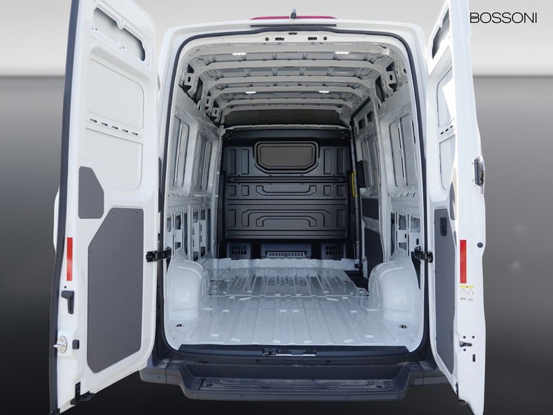 7 - Volkswagen VIC Crafter 30 2.0 tdi 140cv l3h3 business