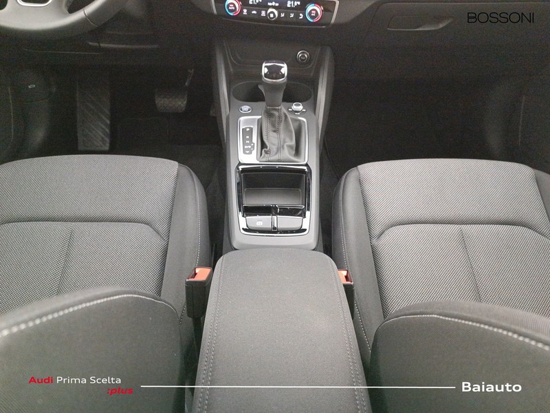 13 - Audi Q2 35 1.5 tfsi s line edition s tronic