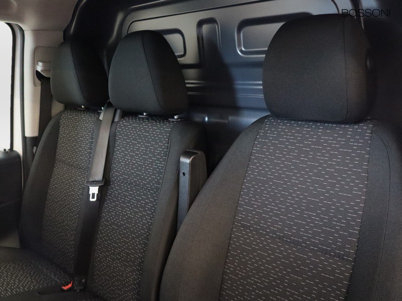 7 - Mercedes Vans Vito furgone 110 cdi long pro