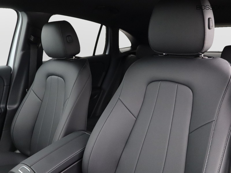 7 - Mercedes GLA 200 d progressive extra 8g-dct