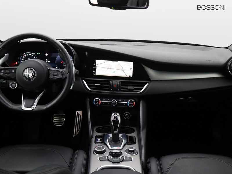 13 - Alfa Romeo Giulia 2.0 turbo 280cv veloce q4 at8