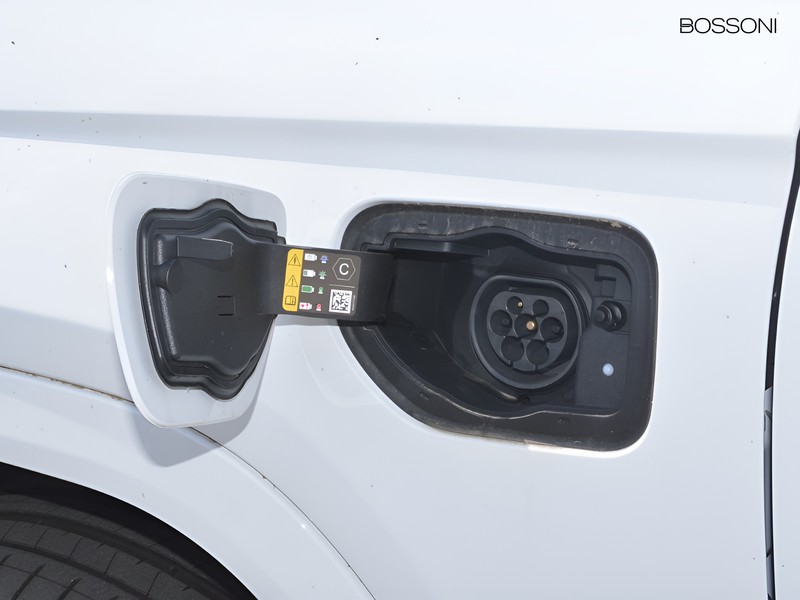 13 - Jeep Grand Cherokee 2.0 atx phev summit reserve 4xe auto