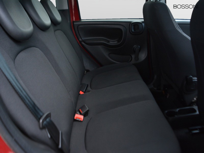 7 - Fiat Panda cross 1.0 firefly hybrid 70cv s&s 5p.ti