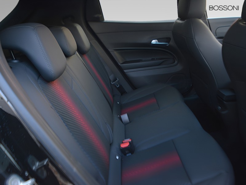 7 - Alfa Romeo Junior 1.2 hybrid 145cv ibrida q4 edct6