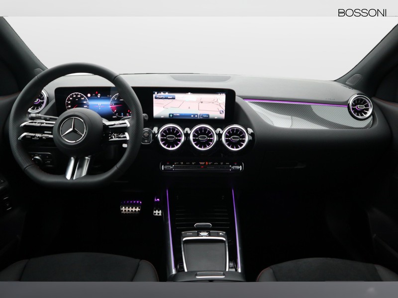 13 - Mercedes GLA 200 d amg line premium 4matic 8g-dct