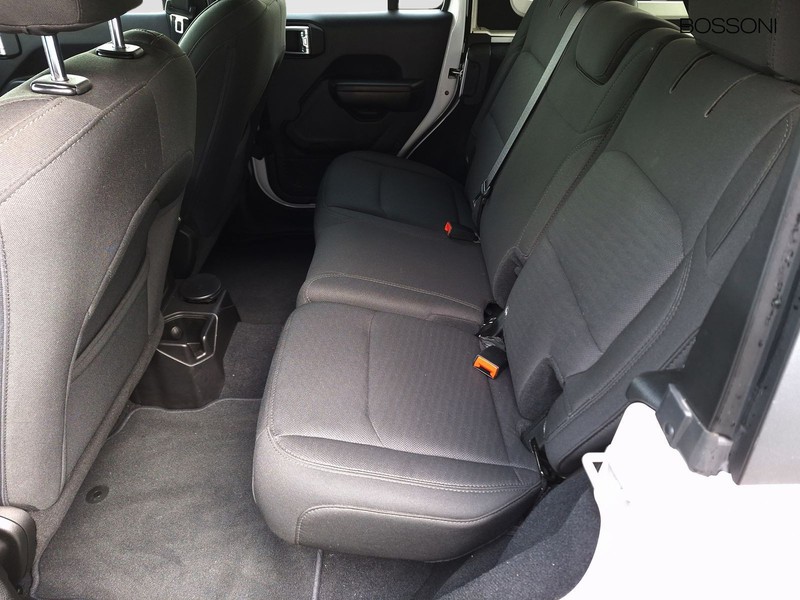 13 - Jeep Wrangler unlimited 2.2 multijet ii sport 4wd auto