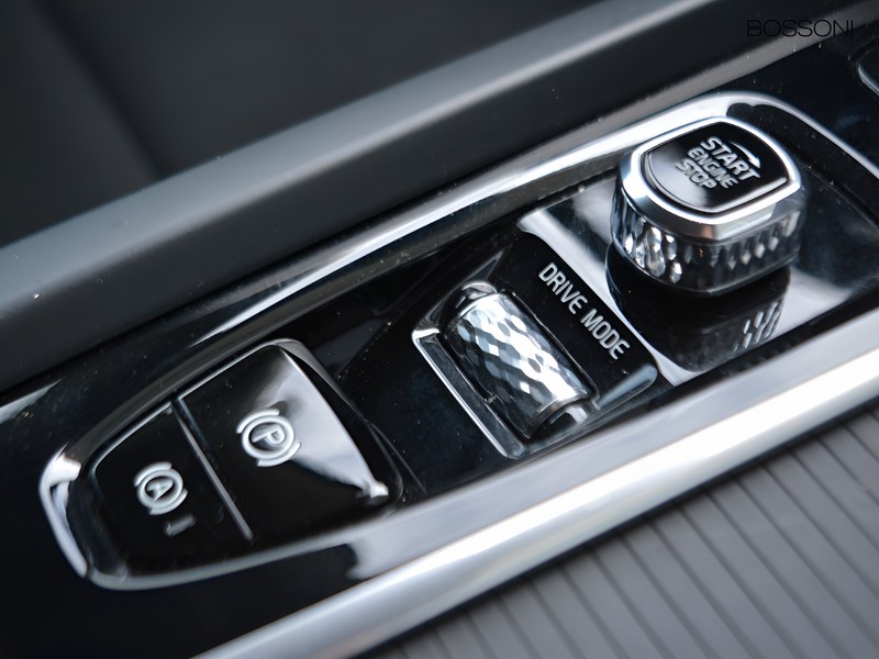 19 - Volvo XC60 2.0 b4 momentum awd geartronic my20