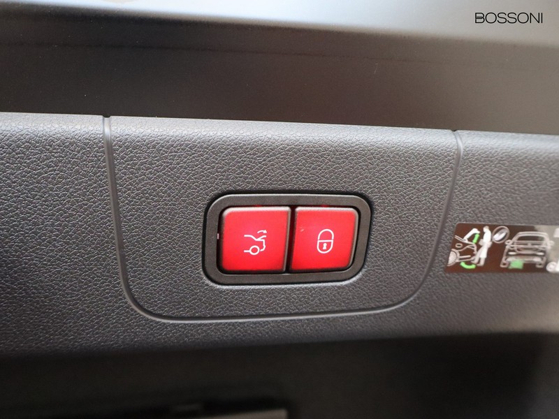 19 - Mercedes CLA 200 premium auto
