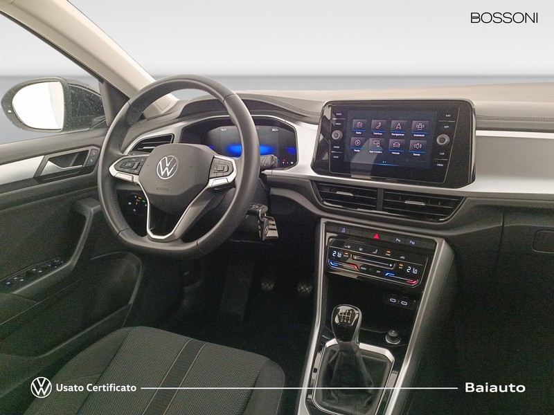 7 - Volkswagen T-Roc 2.0 tdi scr 115cv sport
