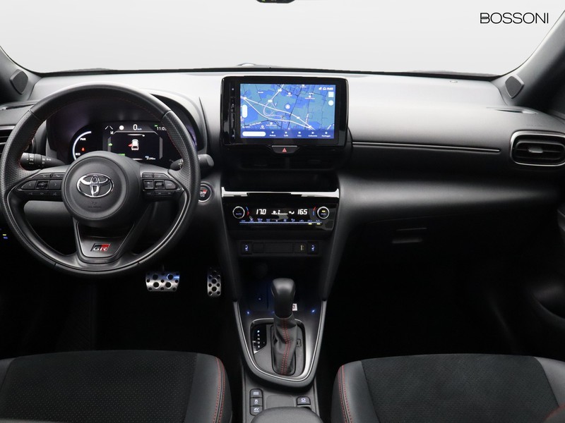 13 - Toyota yaris cross 1.5 h 116cv gr sport fwd e-cvt