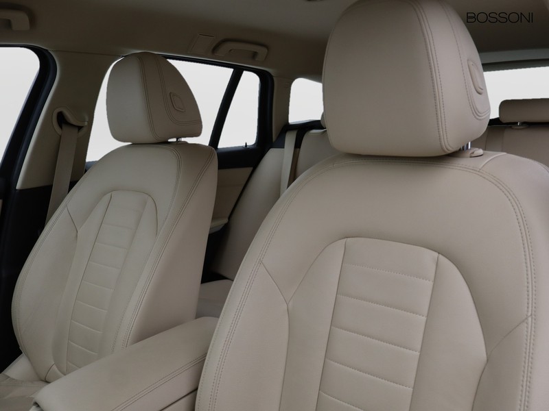 7 - BMW Serie 3 touring 320d luxury steptronic