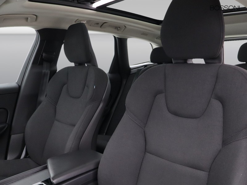 7 - Volvo XC60 2.0 t6 recharge plug-in hybrid  inscription expression awd automatico
