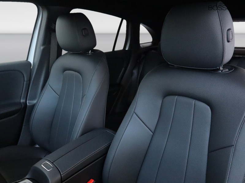 7 - Mercedes GLA 200 d progressive extra 8g-dct