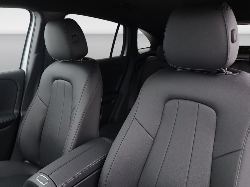 7 - Mercedes GLA 200 d progressive extra 8g-dct